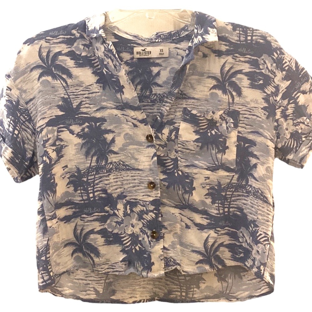 Hollister Hawaiian print cropped top